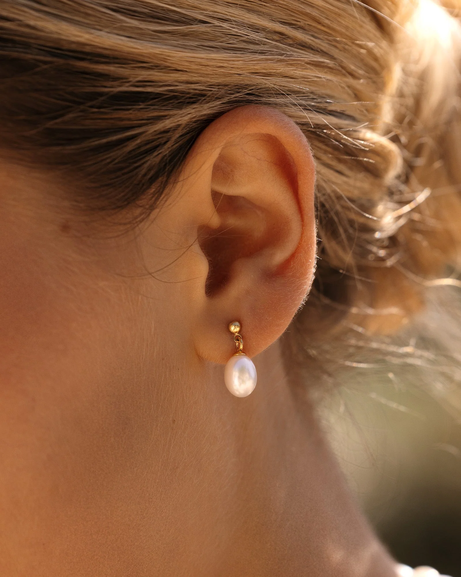 Aura Pearl Earring - Image 6