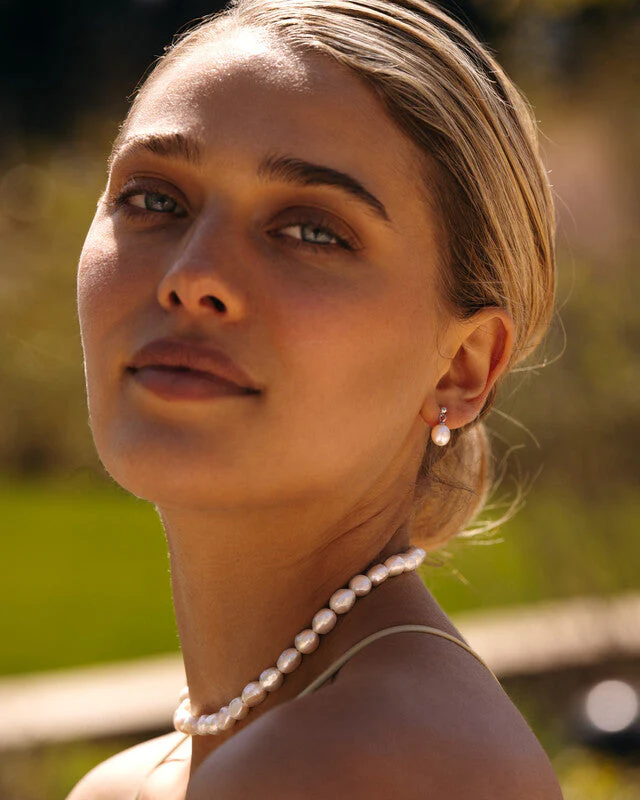 Aura Pearl Earring - Image 3