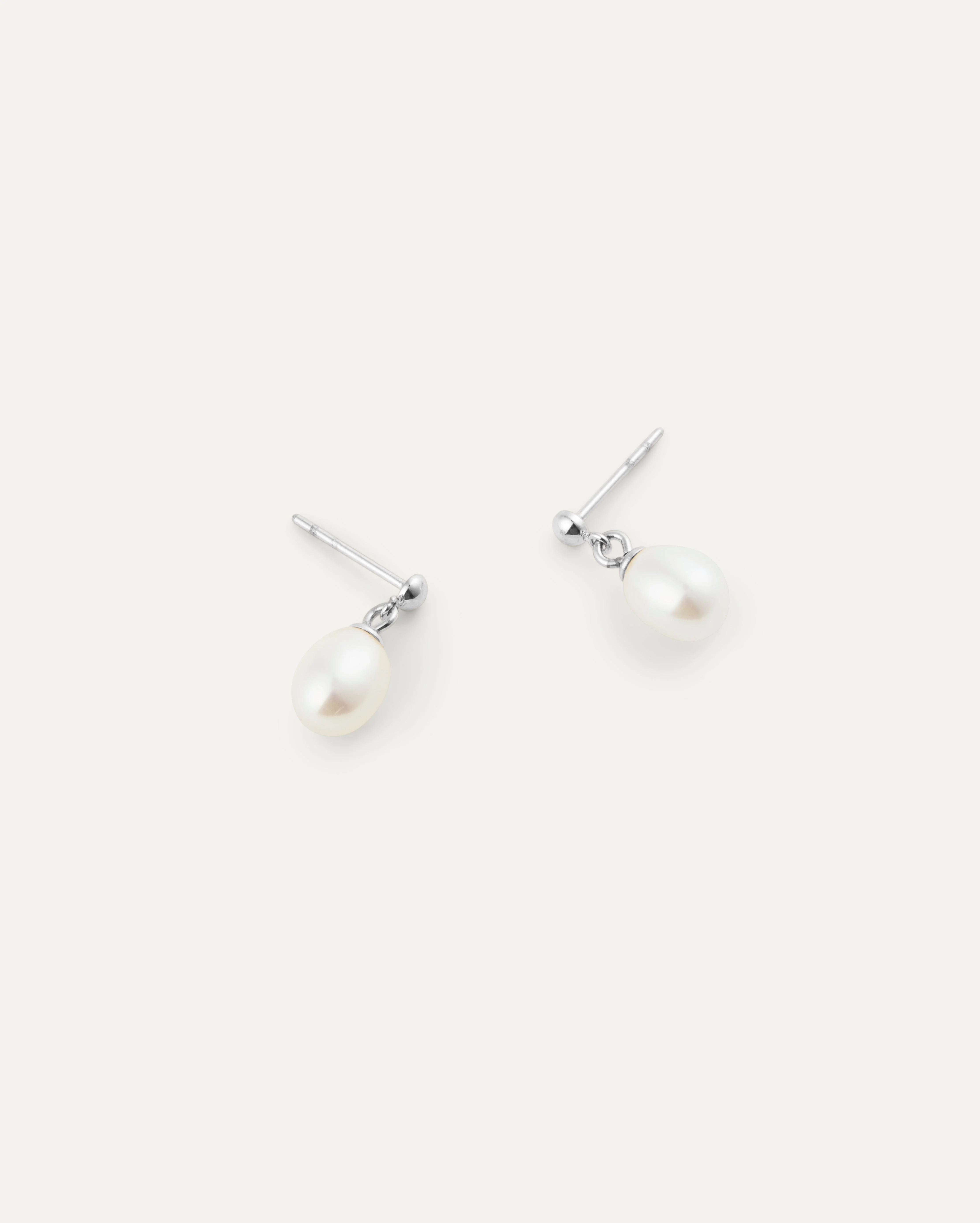 Aura Pearl Earring - Image 5
