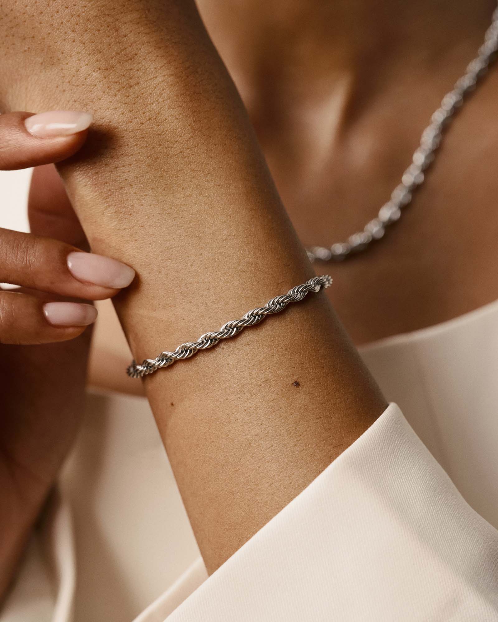 Bold Rope Chain Bracelet - Image 3