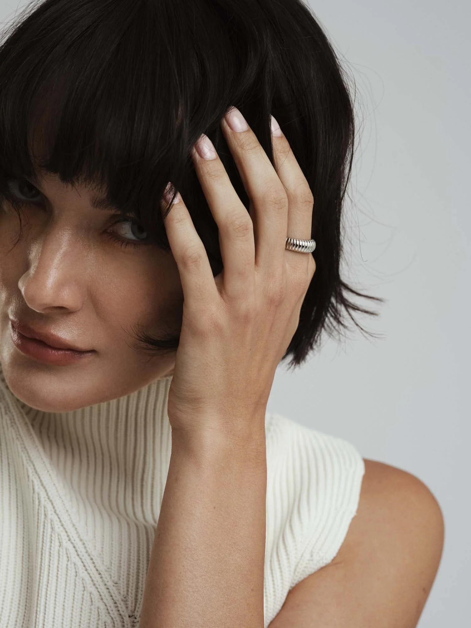 Retro Ribbed Ring - Image 2
